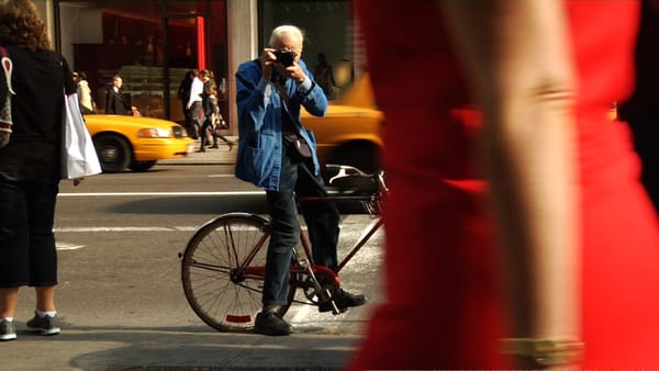 Bill Cunningham New York - New York City Street Fashion Photography