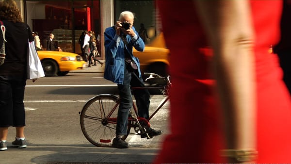 Bill Cunningham New York - New York City Street Fashion Photography